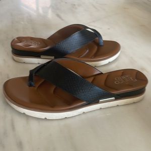 FRANCO SARTO Women's DARIOUS Black Leather Sandals Size 9.5M